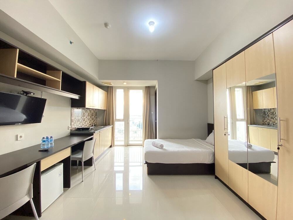 Сумеданг: Private And Spacious Studio Room At Skyland City Jatinangor