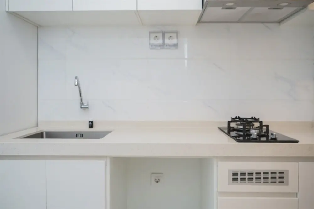 Legok: Minimalist Studio Room At Sky House Bsd Apartment