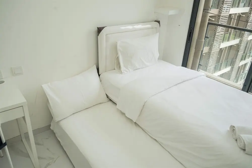 Legok: Minimalist Studio Room At Sky House Bsd Apartment