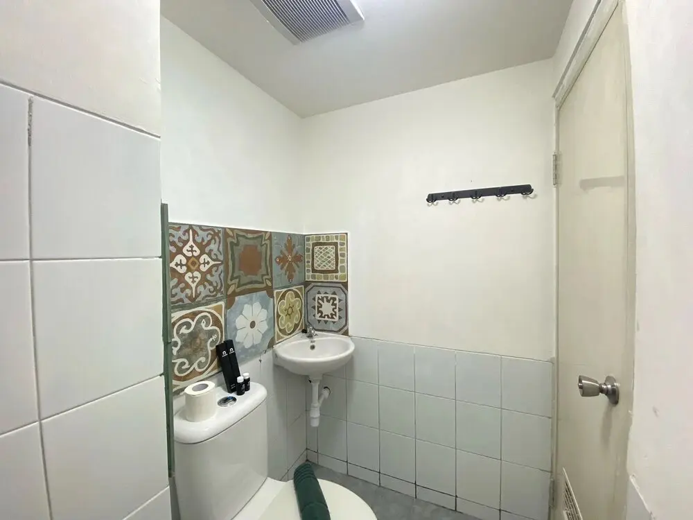 Бандунг: Scandinavian Studio Room At Grand Asia Afrika Apartment