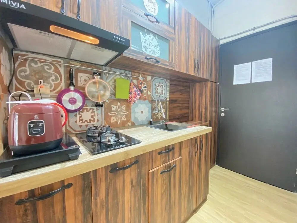 Бандунг: Scandinavian Studio Room At Grand Asia Afrika Apartment
