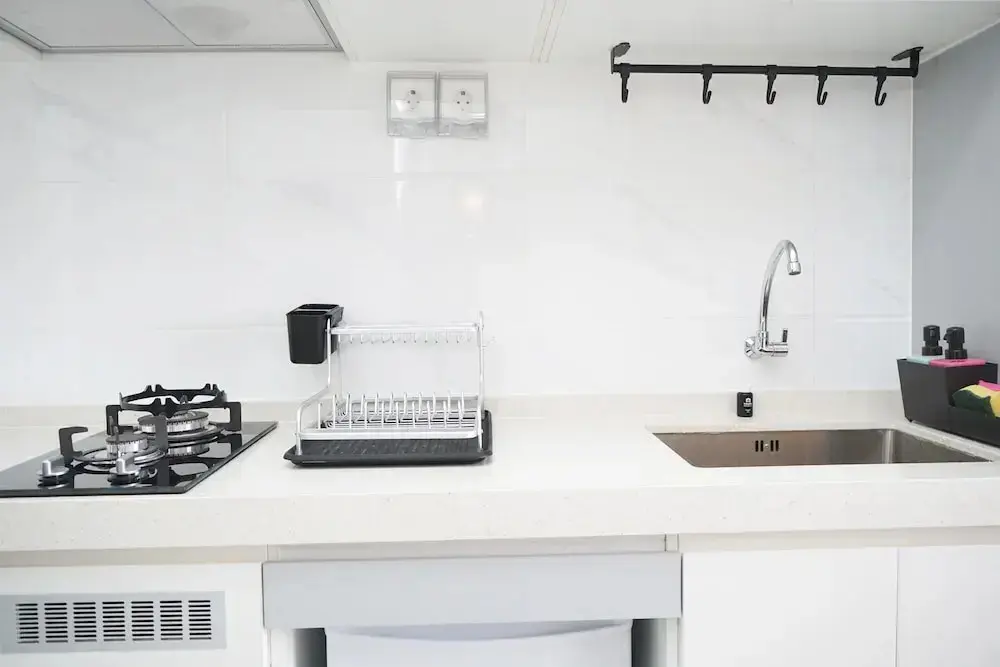 Legok: Minimalist And Cozy Studio At Sky House Bsd Apartment