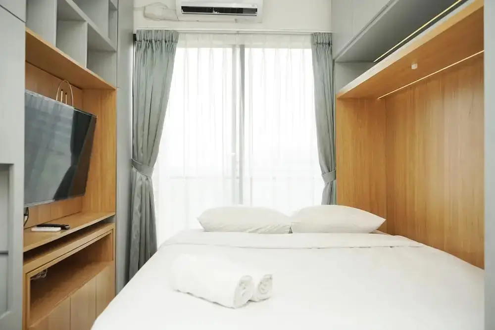 Legok: Minimalist And Cozy Studio At Sky House Bsd Apartment