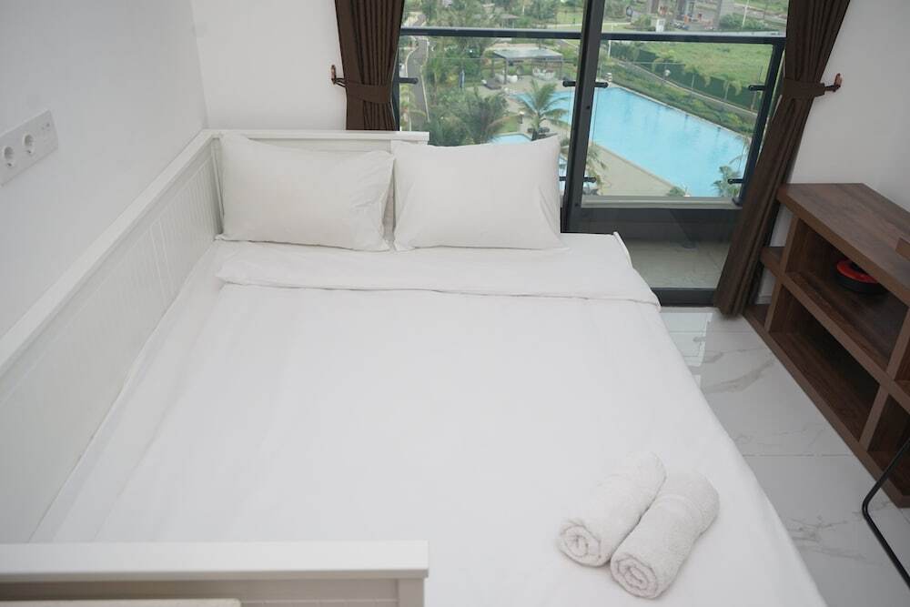 Legok: Lavish And Comfortable Studio At Sky House Bsd Apartment