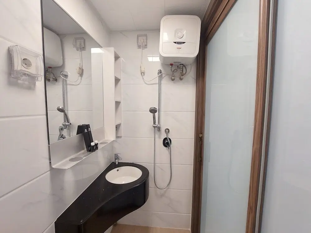 Legok: Lavish And Comfortable Studio At Sky House Bsd Apartment