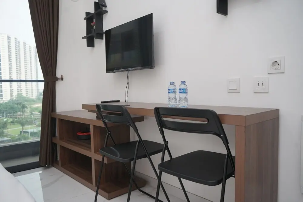 Legok: Lavish And Comfortable Studio At Sky House Bsd Apartment
