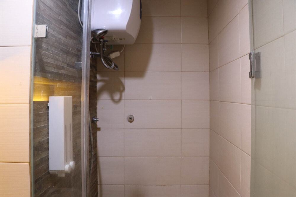 Джакарта: Comfort Studio At Sky Terrace Apartment