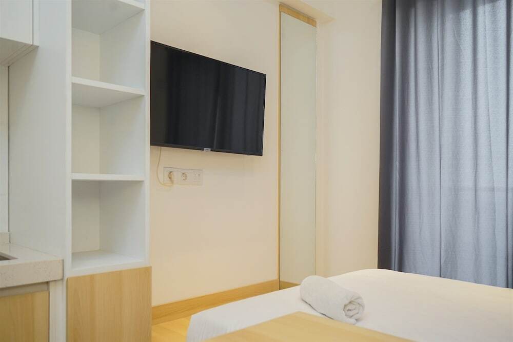 Legok: Cozy Studio Room At Sky House Bsd Apartment