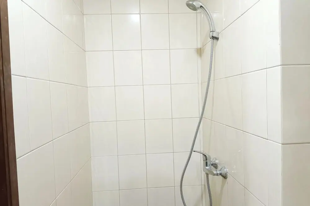 Макассар: Homey And Tidy Studio Apartment At Vida View Makassar