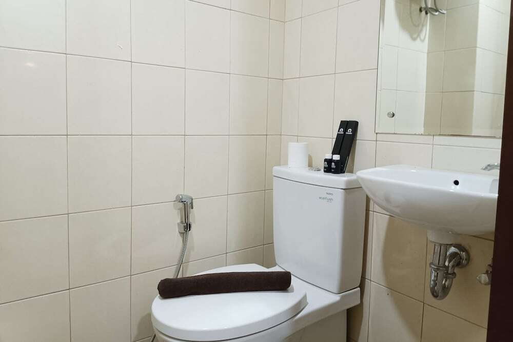 Макассар: Homey And Tidy Studio Apartment At Vida View Makassar