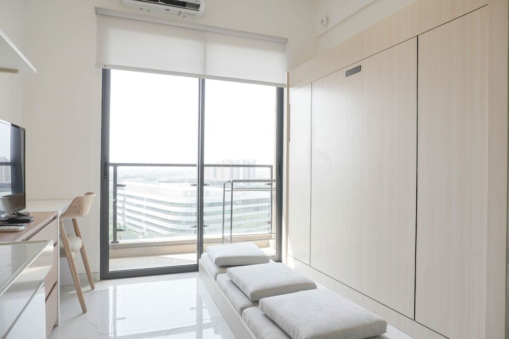 Legok: Warm And Cozy Stay Studio At Sky House Bsd Apartment