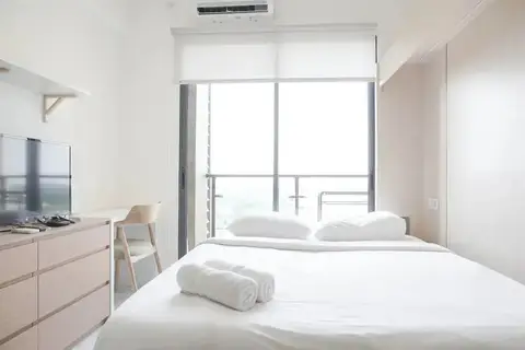 Warm And Cozy Stay Studio At Sky House Bsd Apartment — фото 1