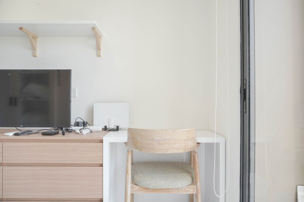Legok: Warm And Cozy Stay Studio At Sky House Bsd Apartment