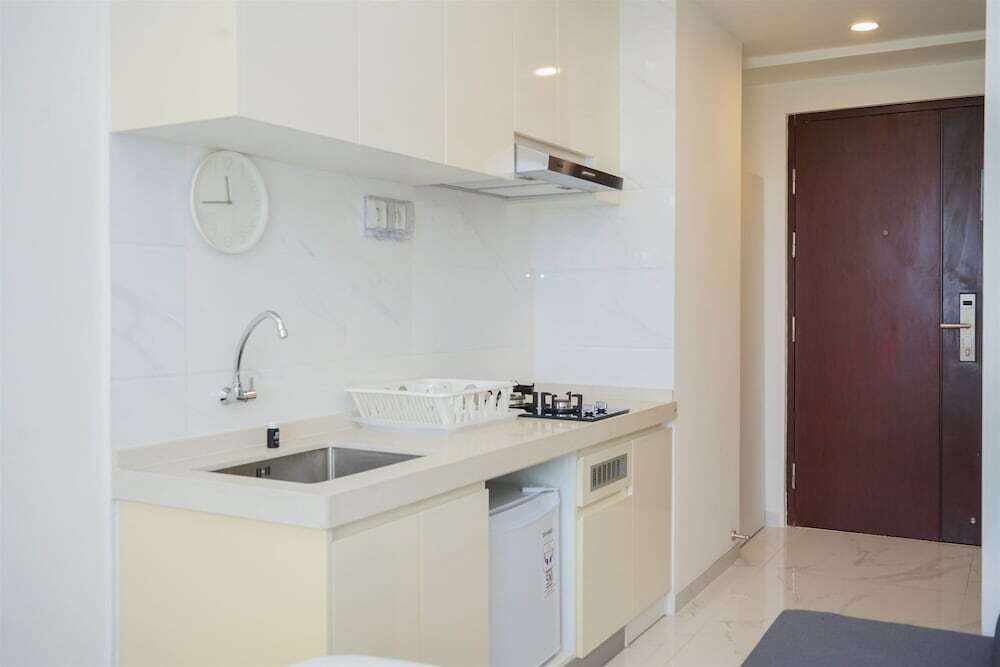 Legok: Modern Look Studio At Sky House Bsd Apartment