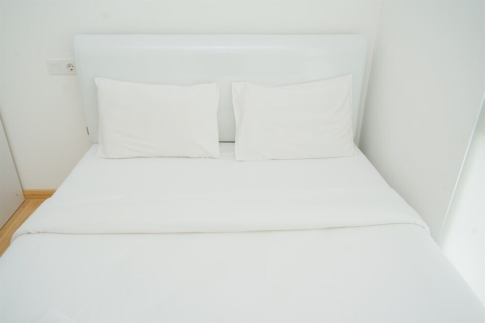 Legok: Minimalist And High Floor 2Br At Sky House Bsd Apartment