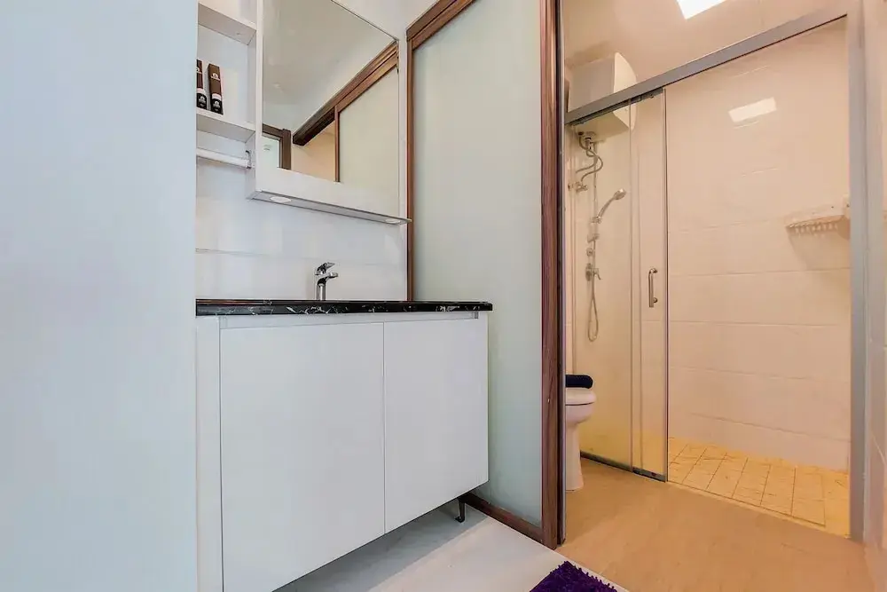 Legok: Minimalist And High Floor 2Br At Sky House Bsd Apartment