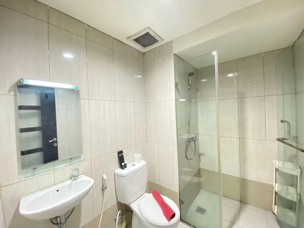 Бандунг: Spacious Studio Room At Tamansari La Grande Apartment Near Bip