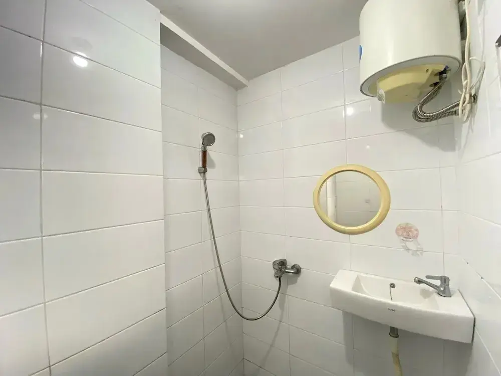 Бандунг: Spacious Studio Room At Gateway Ahmad Yani Cicadas Apartment