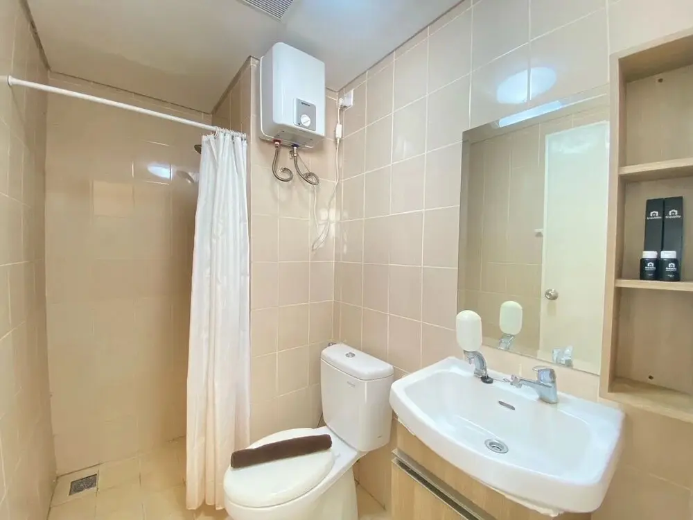 Бандунг: Spacious Corner 2Br Apartment At Parahyangan Residence