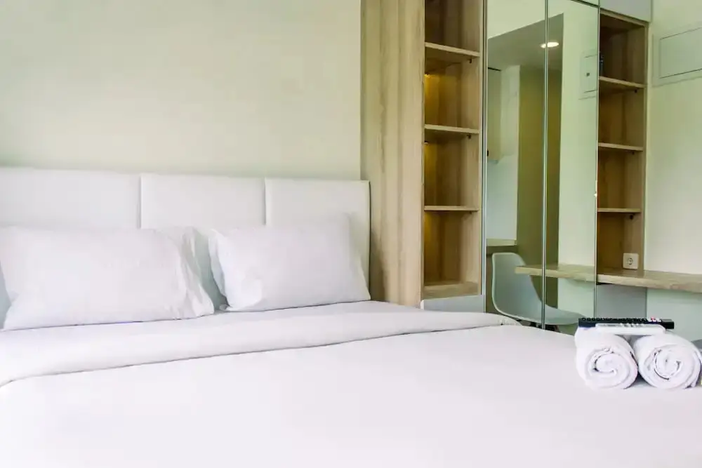 Legok: Studio With Cozy Design At Sky House Bsd Apartment