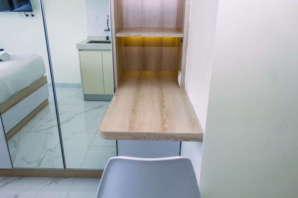 Legok: Studio With Cozy Design At Sky House Bsd Apartment