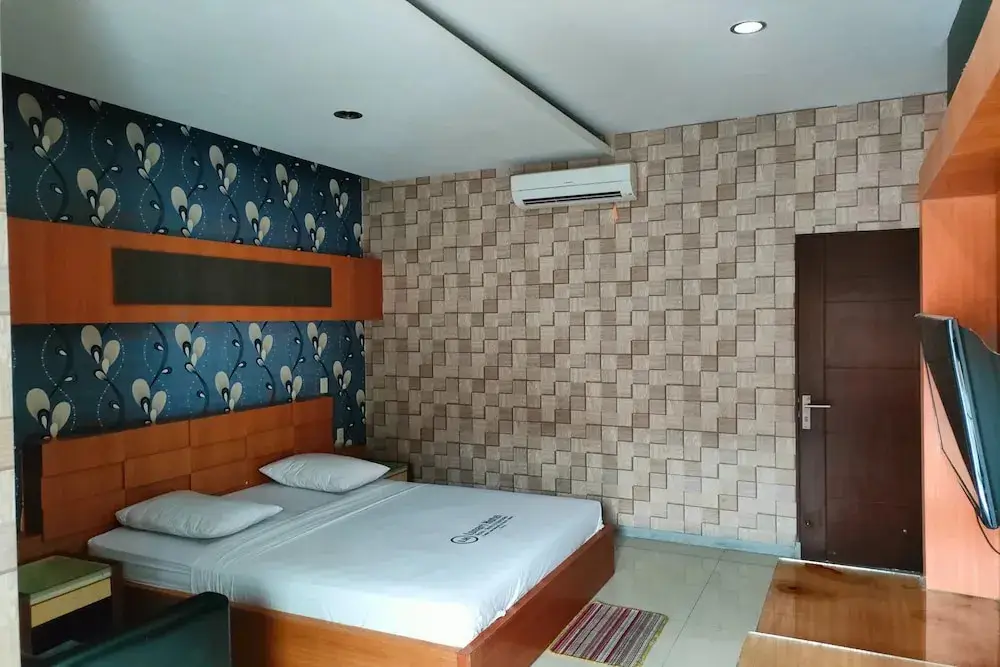 Медан: Lonari Hotel