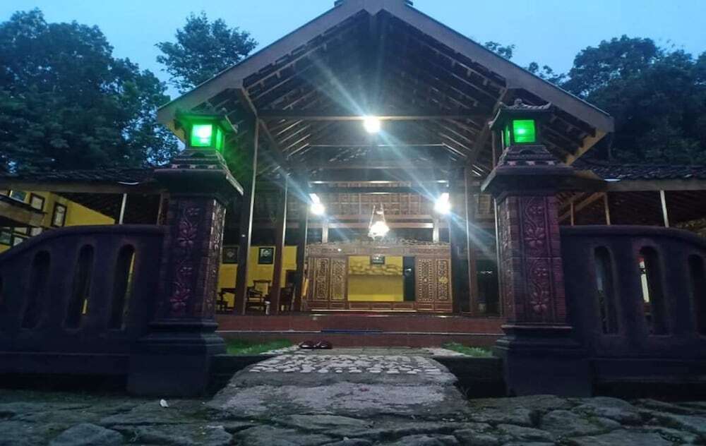 Батуретно: Nara Homestay Syariah
