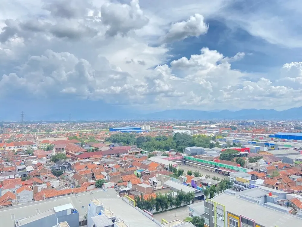 Бандунг: Spacious Studio Room At Mekarwangi Square Cibaduyut Apartment