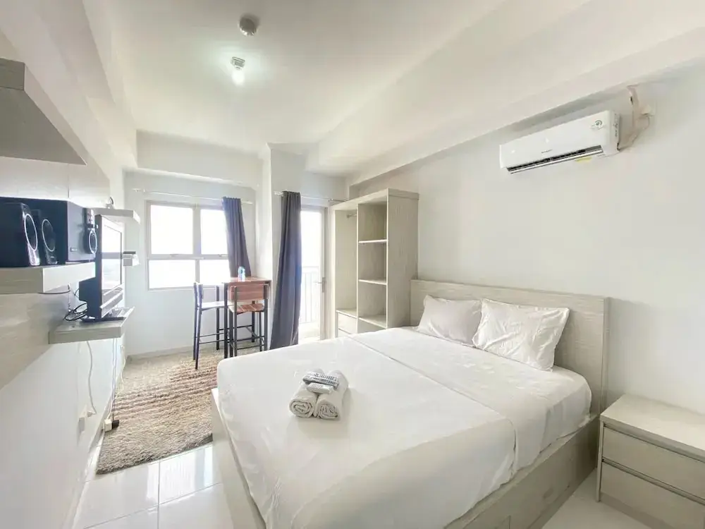 Бандунг: Spacious Studio Room At Mekarwangi Square Cibaduyut Apartment