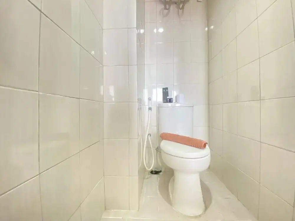 Бандунг: Spacious Studio Room At Mekarwangi Square Cibaduyut Apartment