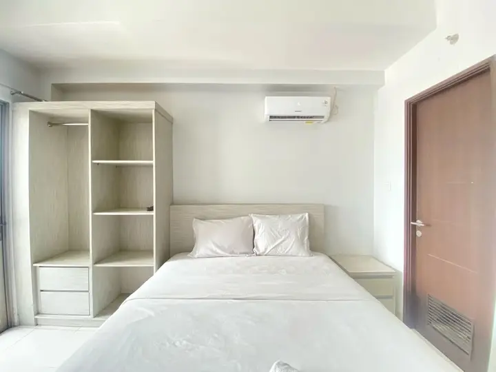 Бандунг: Spacious Studio Room At Mekarwangi Square Cibaduyut Apartment
