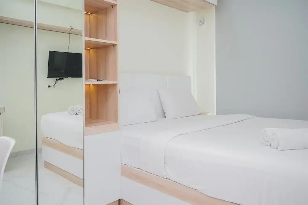 Legok: Cozy Stay And Simply Studio At Sky House Bsd Apartment