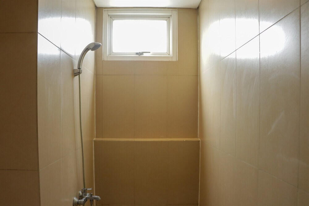 Джакарта: Nice And Comfort 2Br Apartment At Elpis Residence