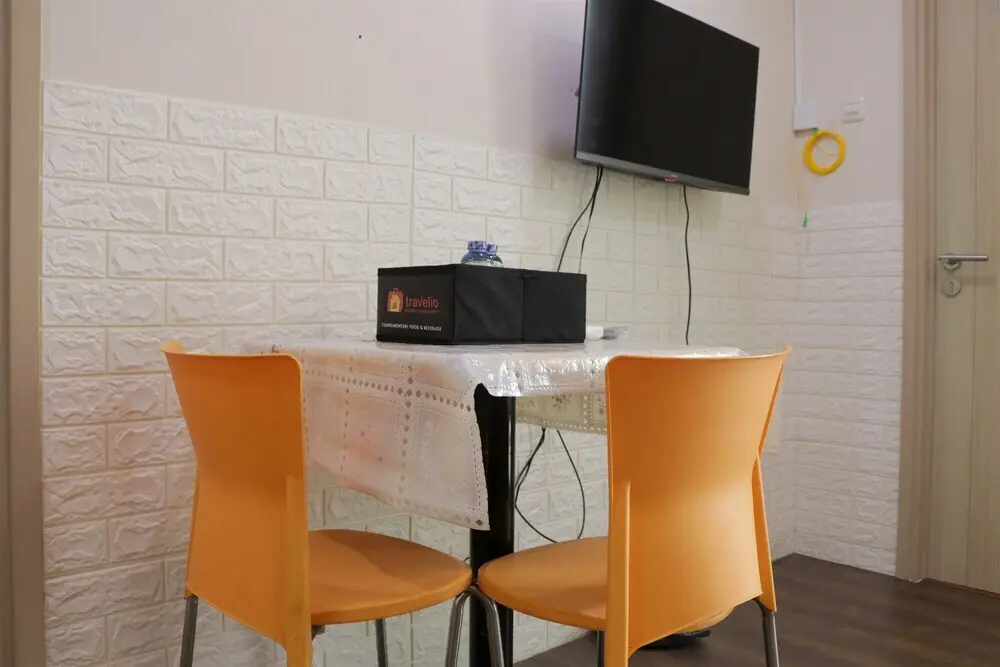 Джакарта: Nice And Comfort 2Br Apartment At Elpis Residence