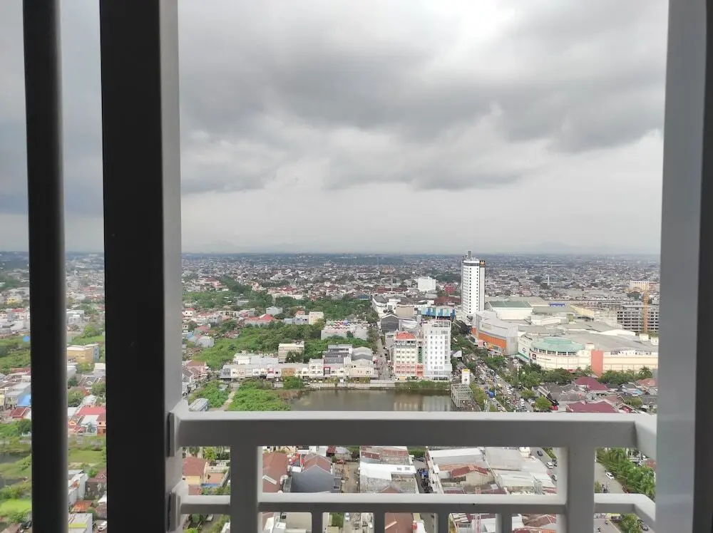 Макассар: Compact Studio At Vida View Makassar Apartment