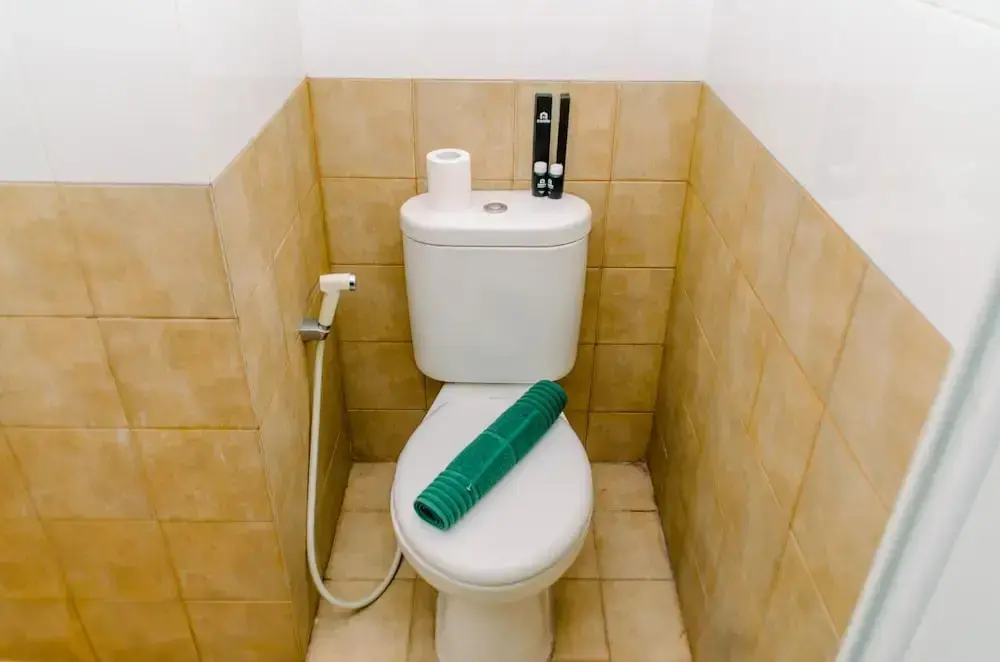Джакарта: Modern Look 2Br Green Pramuka City Apartment Near Mall