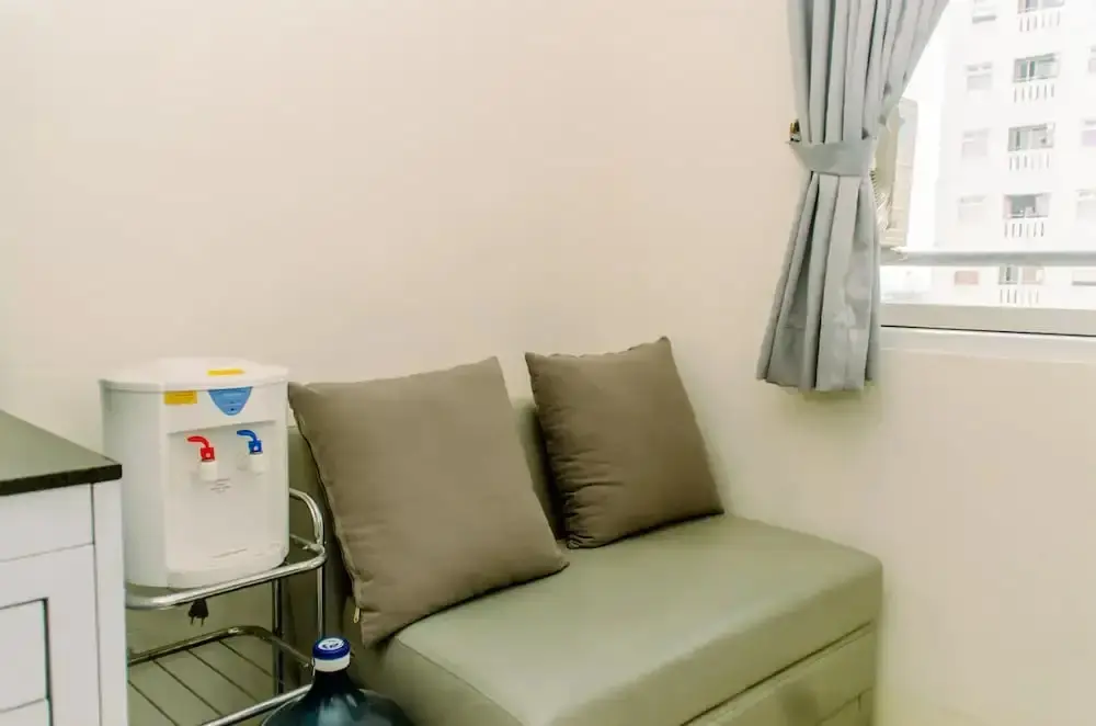 Джакарта: Modern Look 2Br Green Pramuka City Apartment Near Mall