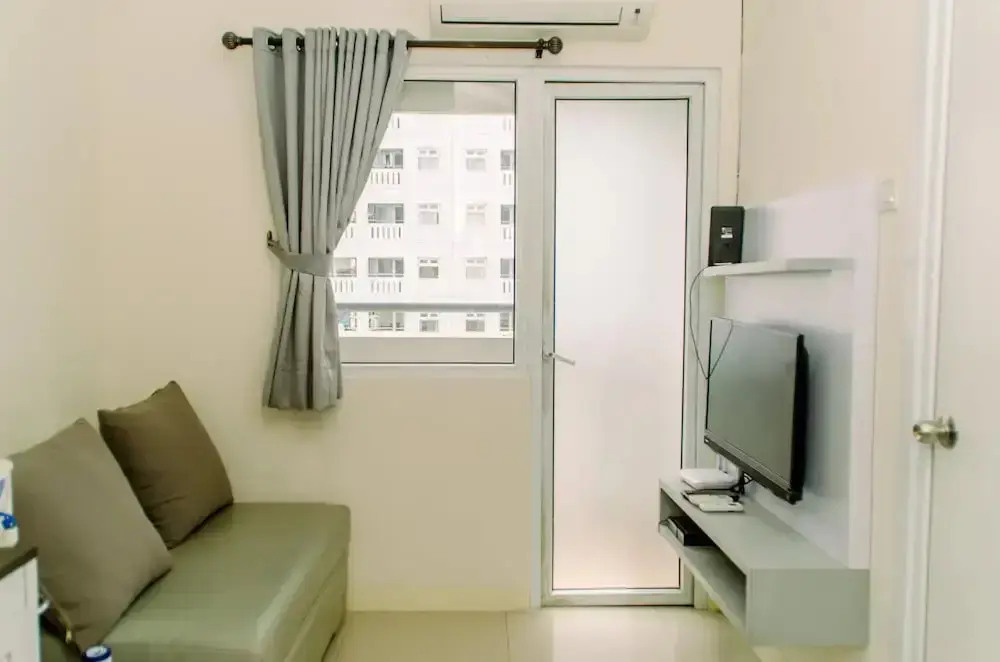 Джакарта: Modern Look 2Br Green Pramuka City Apartment Near Mall