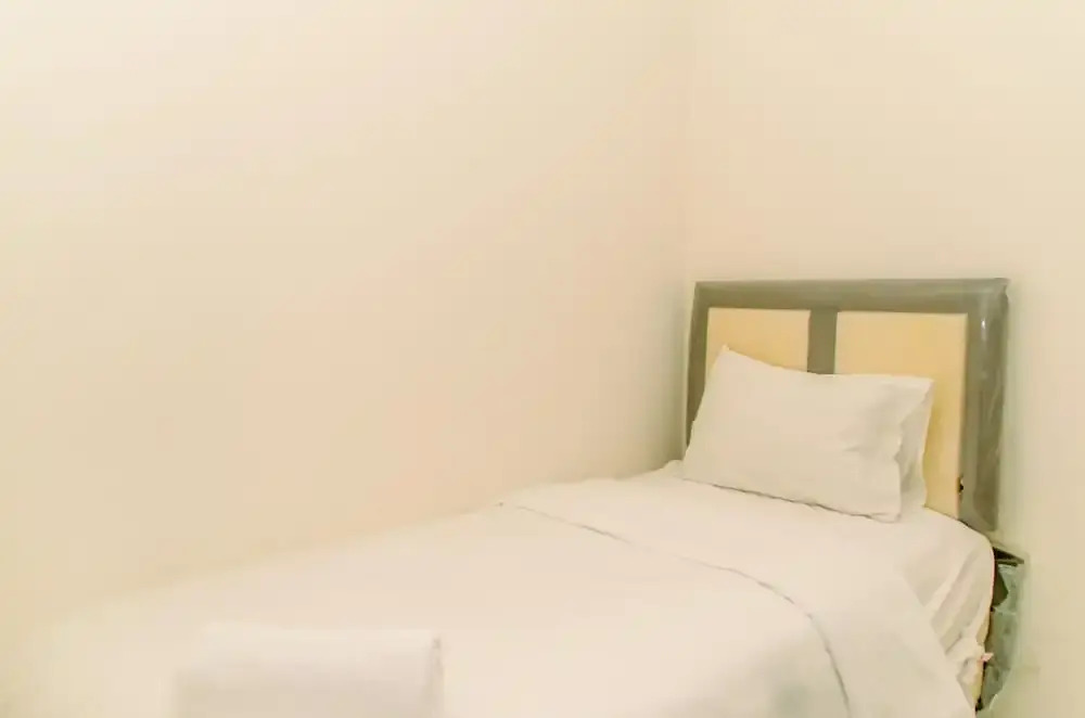 Джакарта: Modern Look 2Br Green Pramuka City Apartment Near Mall