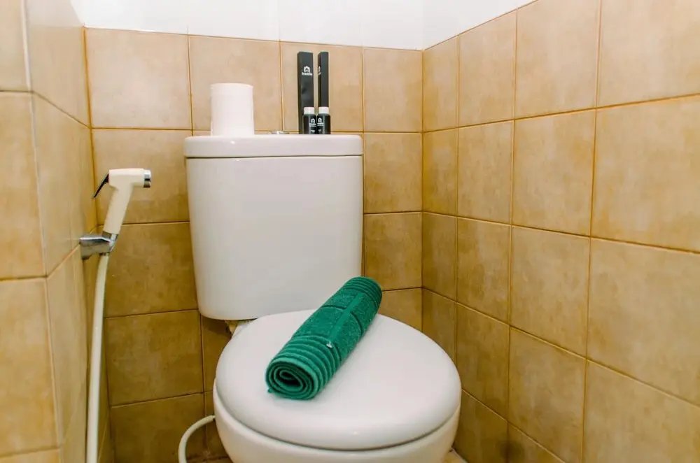 Джакарта: Modern Look 2Br Green Pramuka City Apartment Near Mall