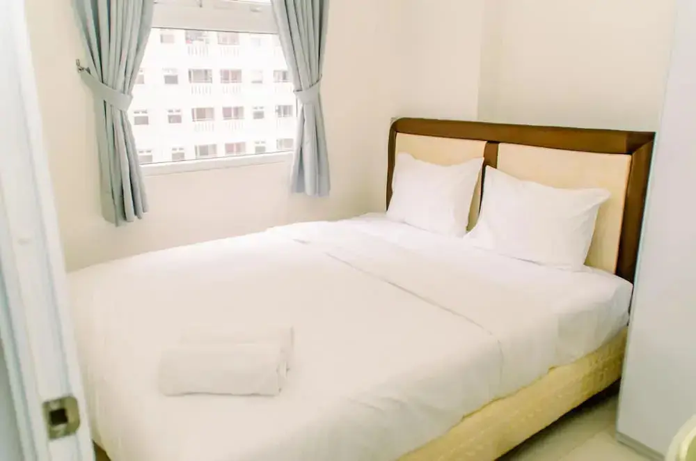 Джакарта: Modern Look 2Br Green Pramuka City Apartment Near Mall