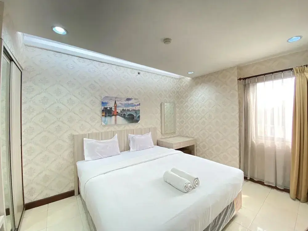 Бандунг: Private Spacious Executive Studio Room At Majesty Apartment Bandung