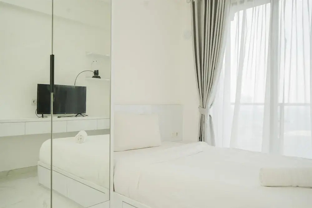 Legok: Modern Studio With Cozy Style At Sky House Bsd Apartment