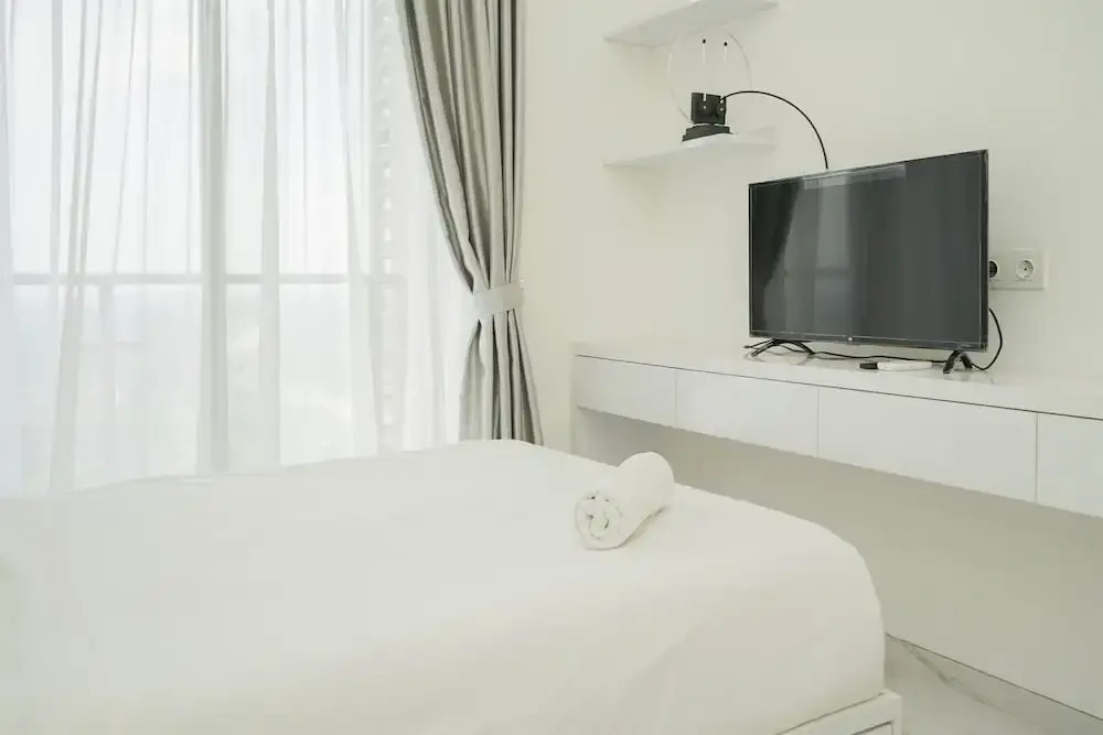 Legok: Modern Studio With Cozy Style At Sky House Bsd Apartment