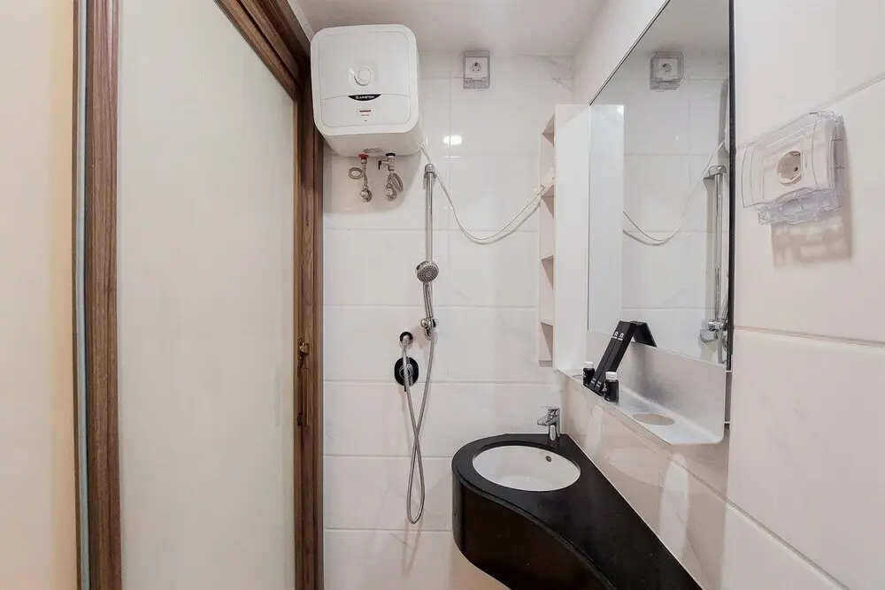 Legok: Cozy And Minimalist Studio Apartment At Sky House Bsd