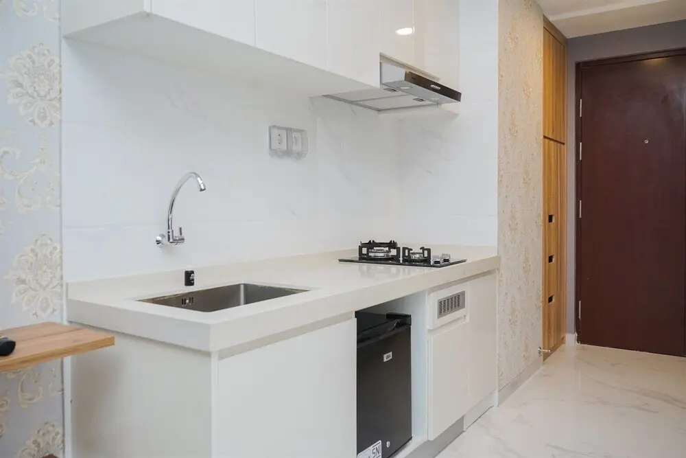 Legok: Cozy And Minimalist Studio Apartment At Sky House Bsd