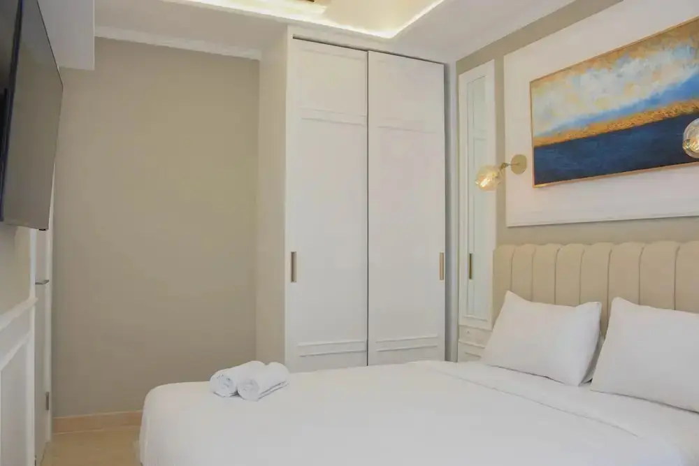 Джакарта: Modern And Comfy 2Br At Menteng Park Apartment