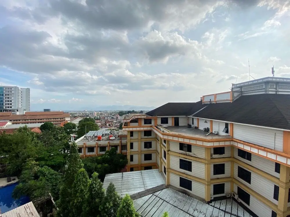 Бандунг: Spacious And Scenic Studio At Majesty Apartment Bandung