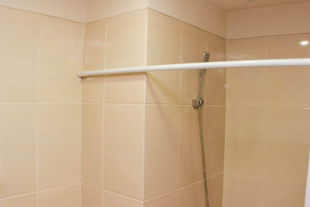 Чикаранг: Comfort Studio Room At Oasis Cikarang Apartment