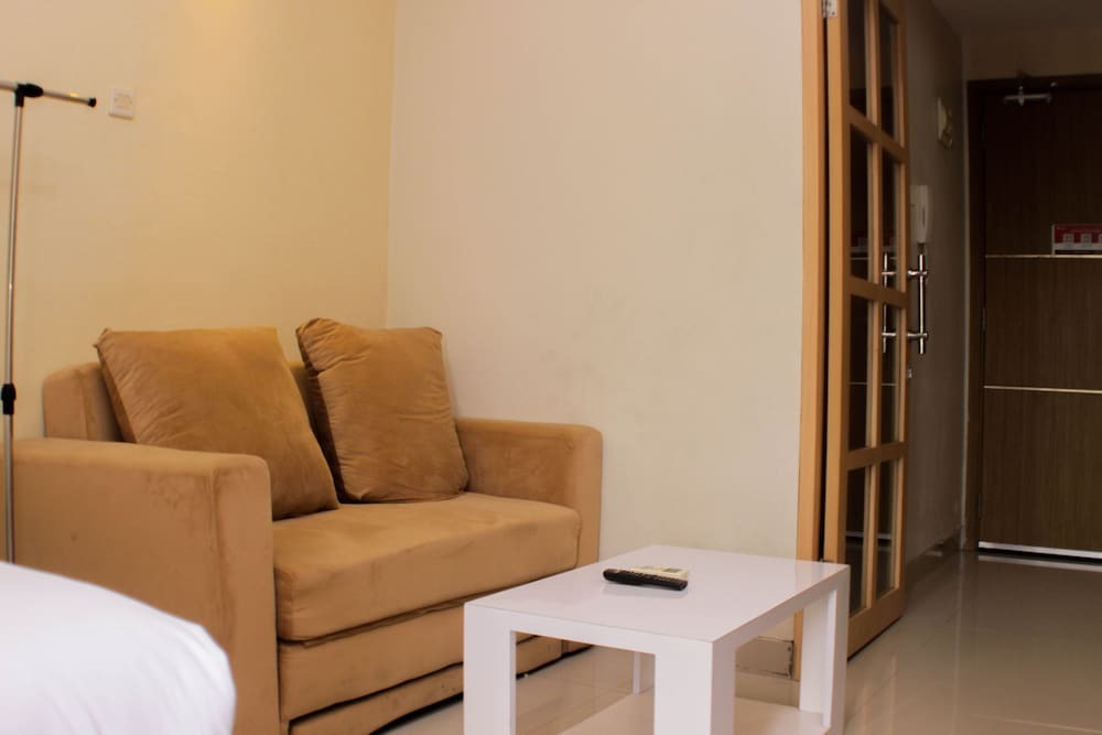 Чикаранг: Comfort Studio Room At Oasis Cikarang Apartment